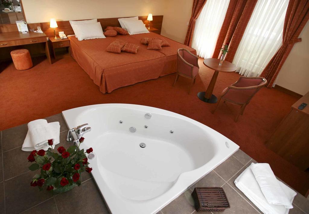 Hotel Kaktus Citluk Екстер'єр фото